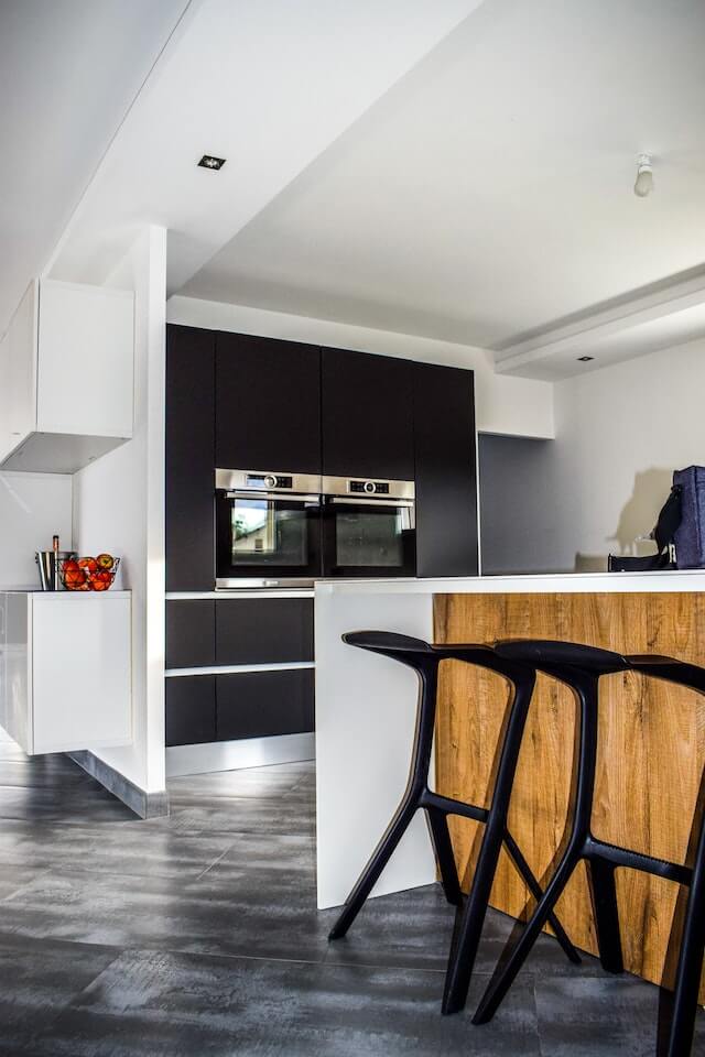 contrast-in-kitchen-designs
